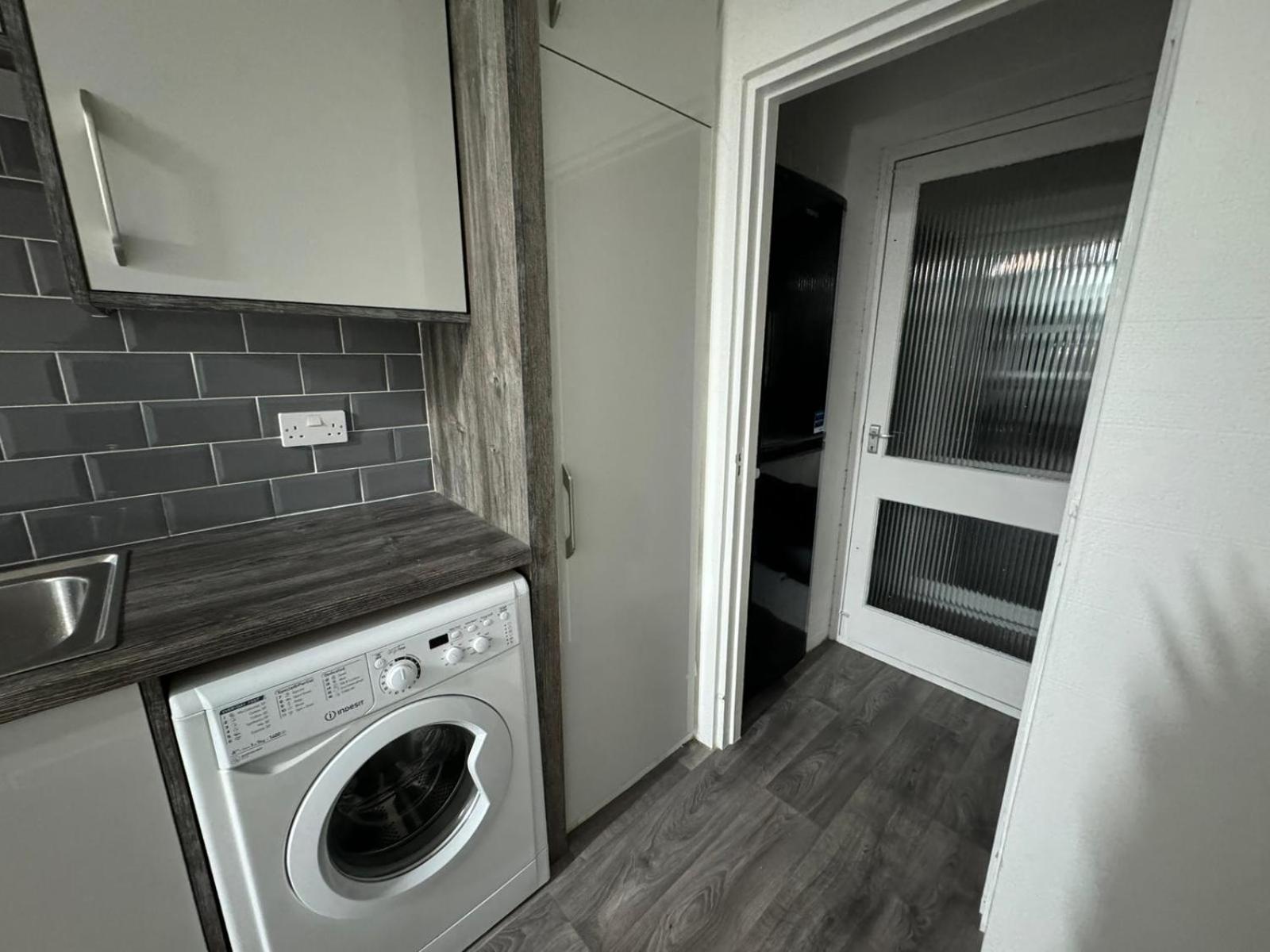 Apartamento Noormak Nights Birmingam Exterior foto
